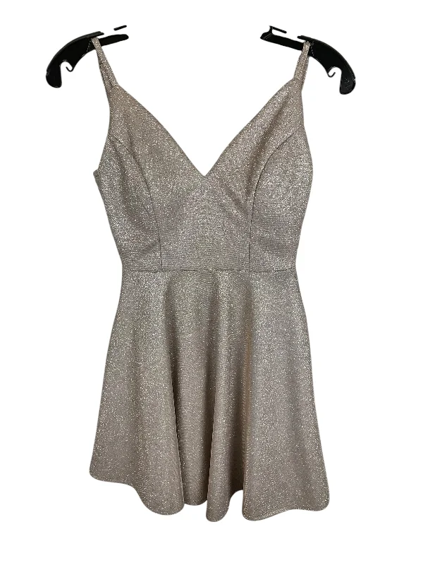 Dress Party Short By Windsor In Tan, Size: Xs